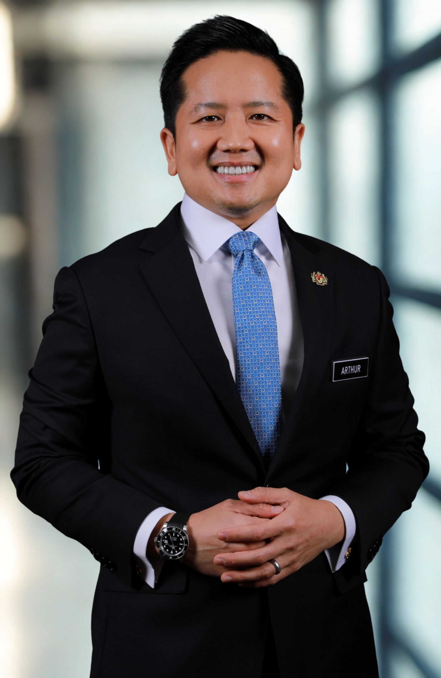 YB_DATO'_SRI_ARTHUR_with_background.jpg