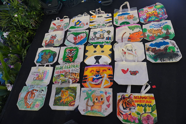 Malayan Tiger Tote Bag Competition